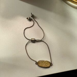 Elegant Gold Bracelet with Adjustable Chain